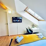Compact Studio In Luxembourg-Limp17B